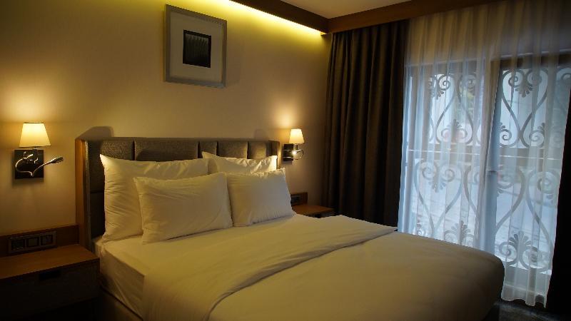 ยุกเซล อิสตันบูล เยนิกาปิ Hotel ภายนอก รูปภาพ